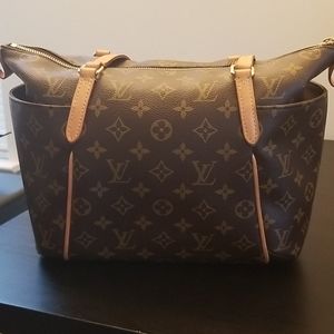 Louis Vuitton purse
